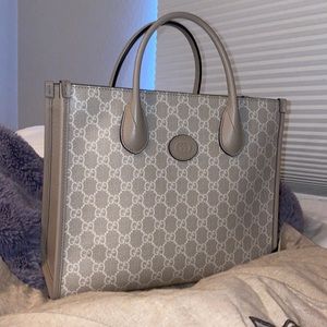 Gucci medium bag , GG design
